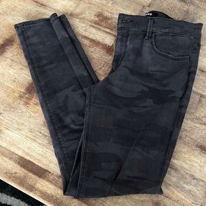 NWOT Express black/gray camouflage pants